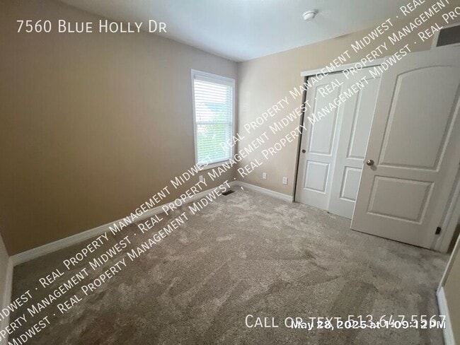 Building Photo - 7560 Blue Holly Dr