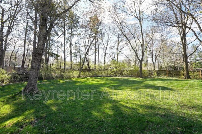 Building Photo - 7123 Red Horse Tavern Ln