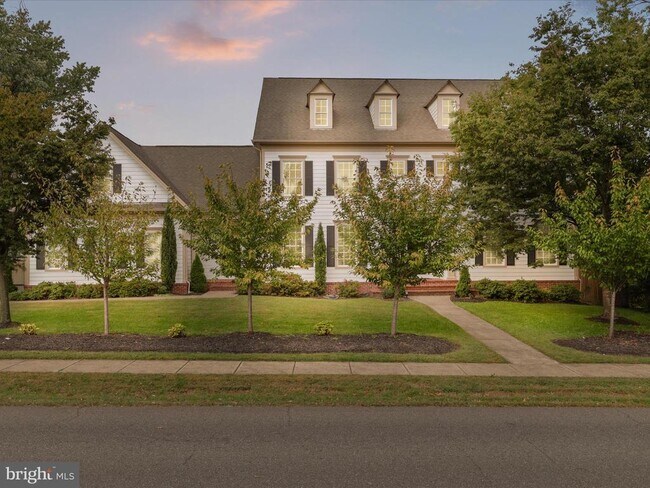 Primary Photo - 904 Locust St