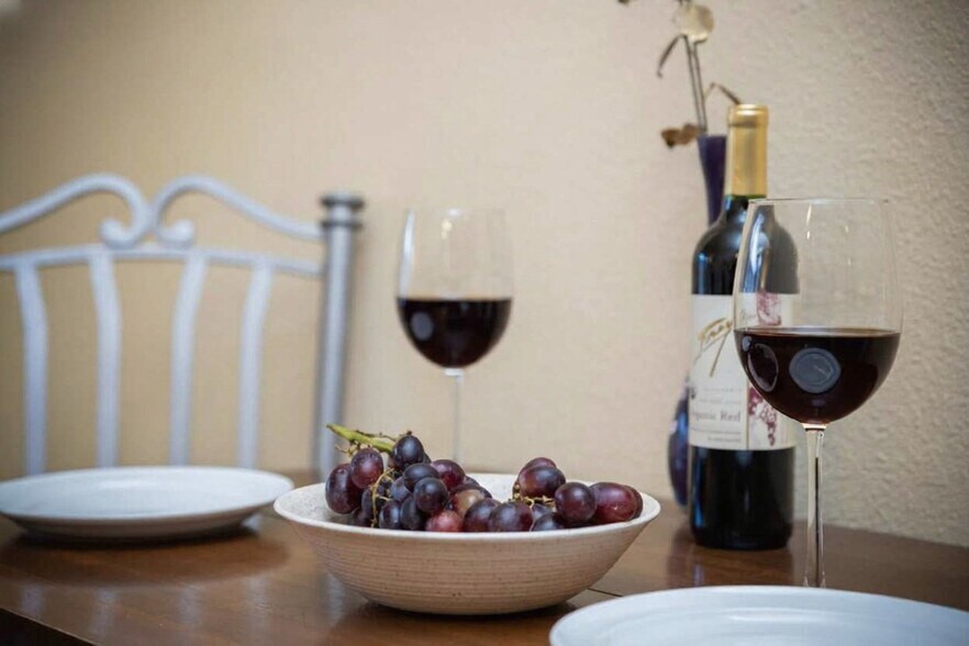 Building Photo - 600 South Park Avenue