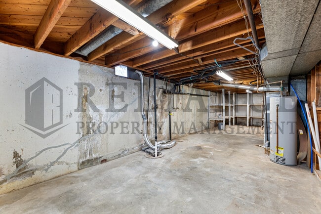 Building Photo - 512 Cindy St