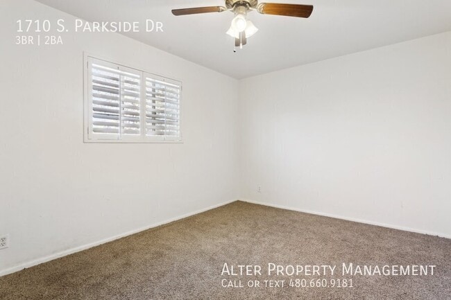 Building Photo - 1710 S Parkside Dr