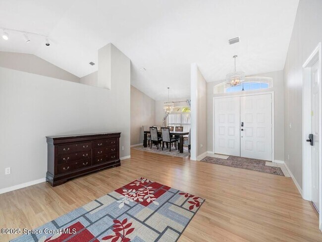 Building Photo - 1026 Blossom Dr