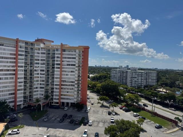 Building Photo - 1301 NE Miami Gardens Dr