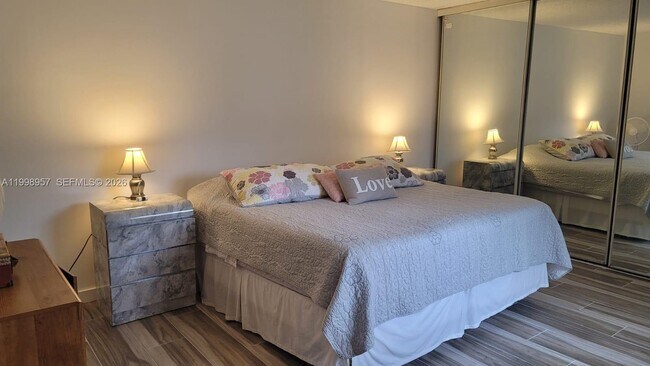 Building Photo - 1544 Forest Lakes Cir