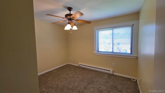 Building Photo - 47 Scarborough Ln