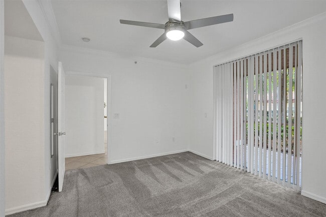 Building Photo - 6584 W Sample Rd