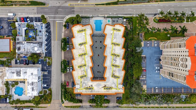 Building Photo - 2029 N Ocean Blvd