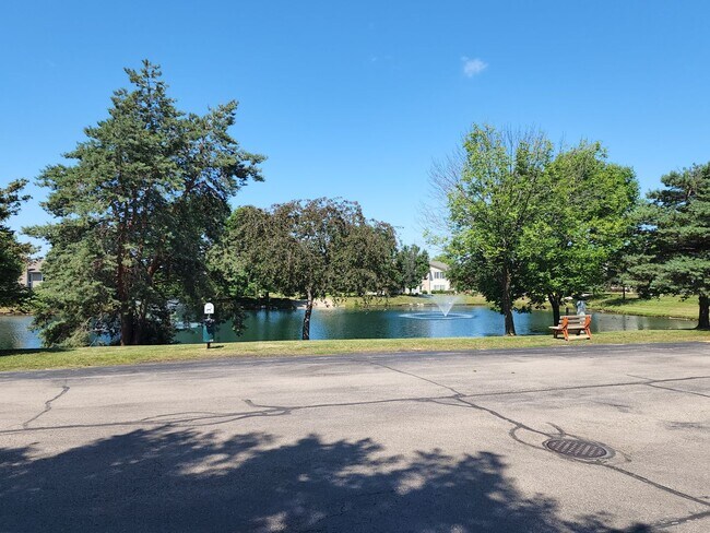 Building Photo - 3 bedroom Kenosha condo