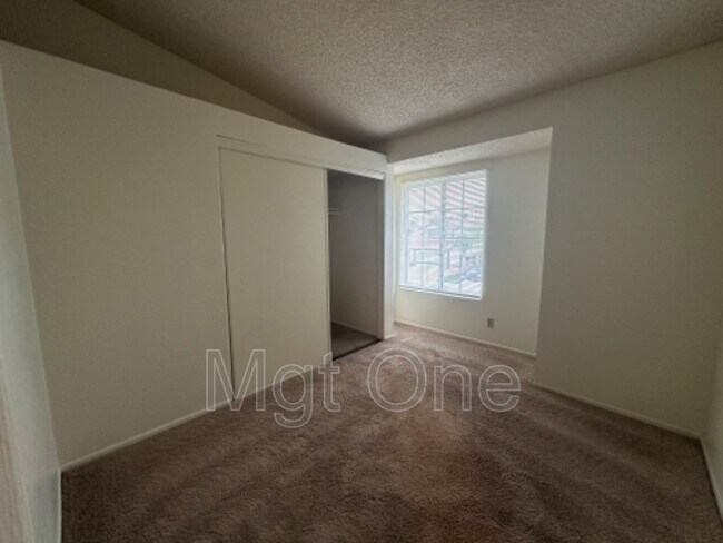 Building Photo - 23575 Parkland Ave