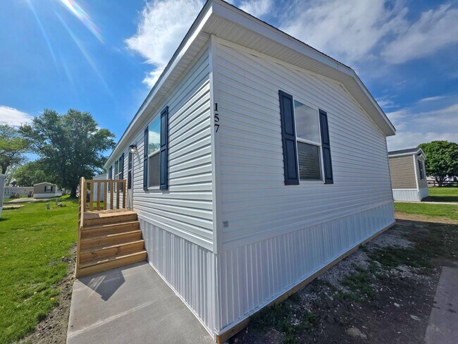 Building Photo - 781 W Walcott Rd