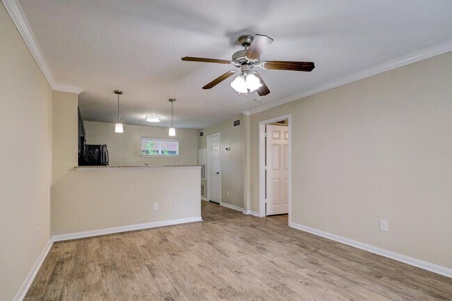 Building Photo - 1222 Heights Blvd