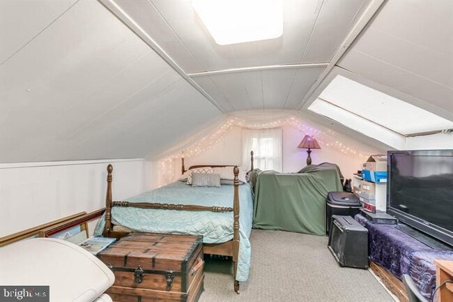 Building Photo - 523 Wayne Ave