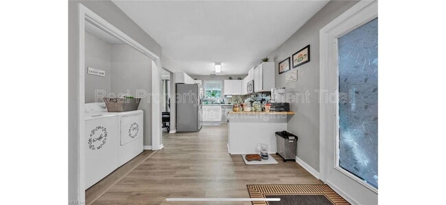 Building Photo - 1070 Joyner St