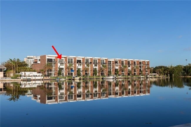 Building Photo - 1800 S Ocean Dr