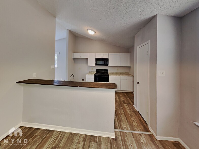 Building Photo - 4714 Crested Rock Dr