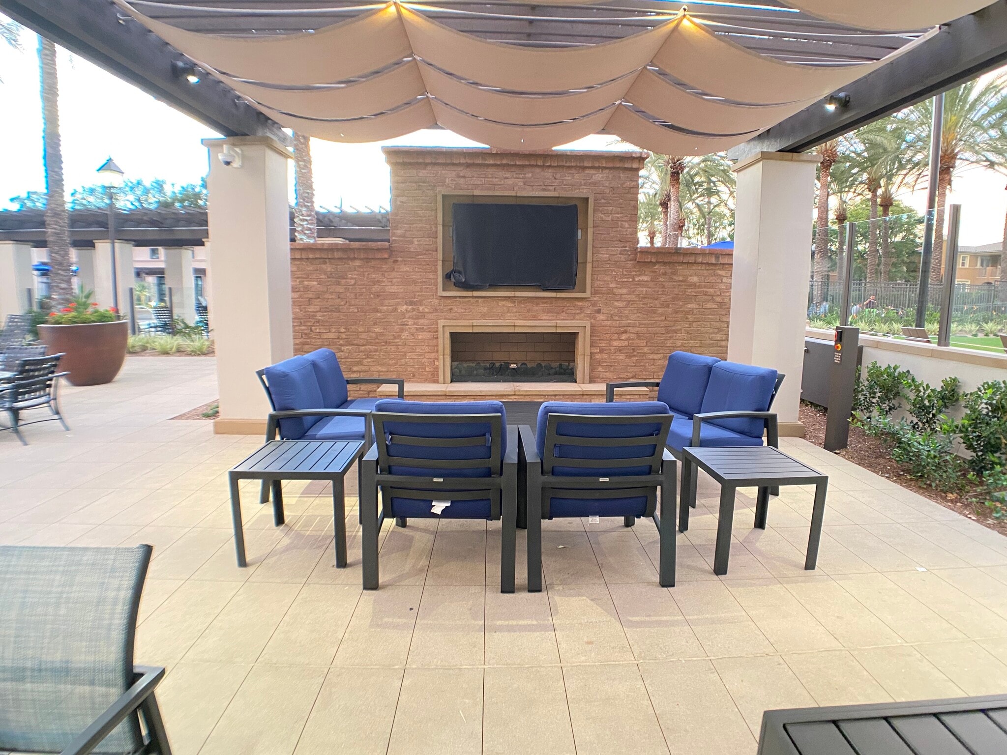 Building Photo - 101 Hallmark