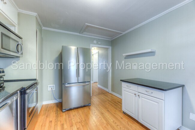 Building Photo - FOR LEASE | Tulsa | $1500 Rent | 3 Bed, 2 Bath Home