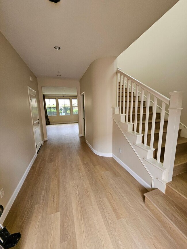 Building Photo - Stonegate detached home!