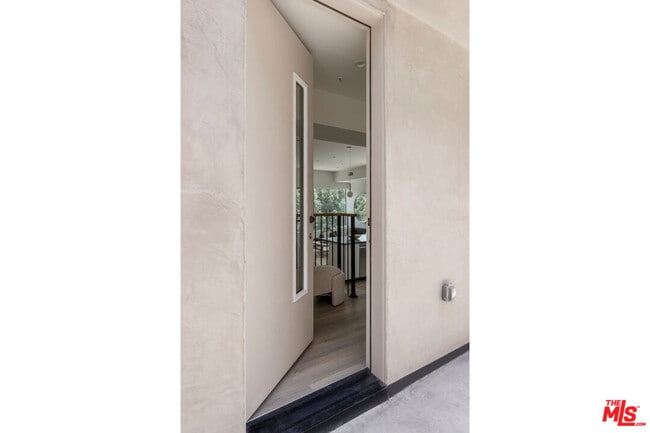 Building Photo - 173 1/2 S Ave 57