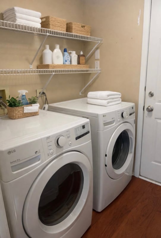 Building Photo - 725 Hamilton Ct