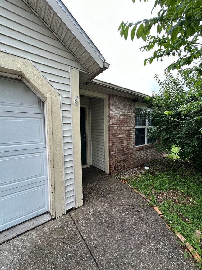 Building Photo - 2810 Duroc Dr