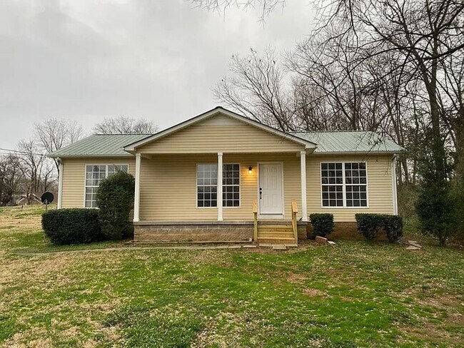 Primary Photo - 132 Olive St