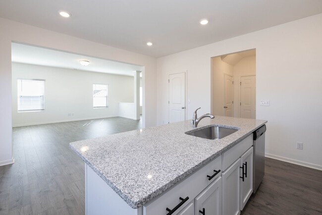 Building Photo - 4 Bedroom Home Piedmont School District AV...