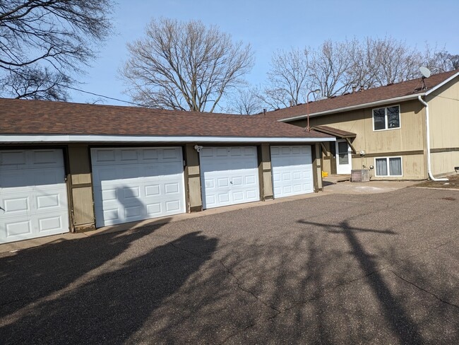 Primary Photo - 6500 2nd St NE