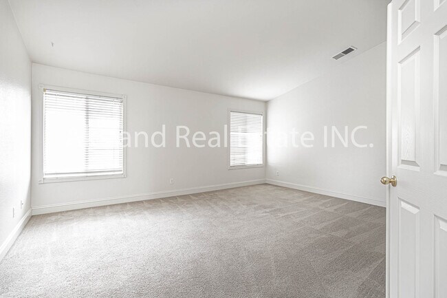 Building Photo - 813 Boulder Ave
