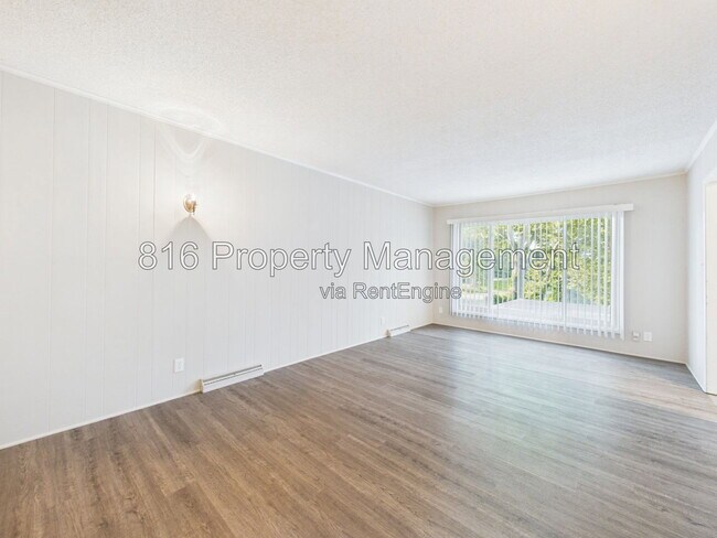 Building Photo - 8250 Webster Ave