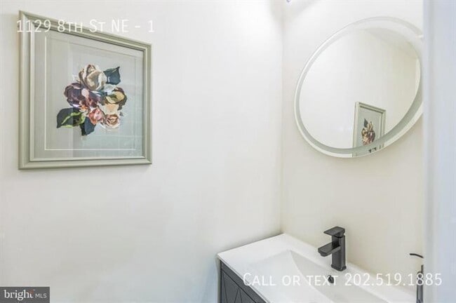 Building Photo - 1129 8th St NE