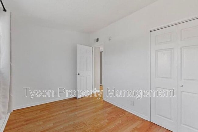 Building Photo - 5932 Avenida La Barranca NW