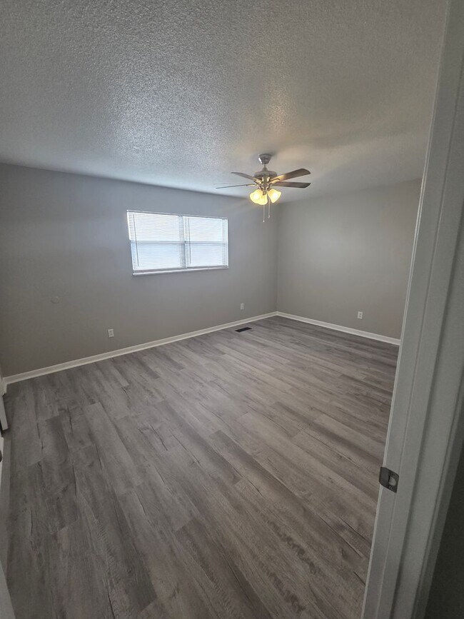 Building Photo - 3603 Kelly Cir