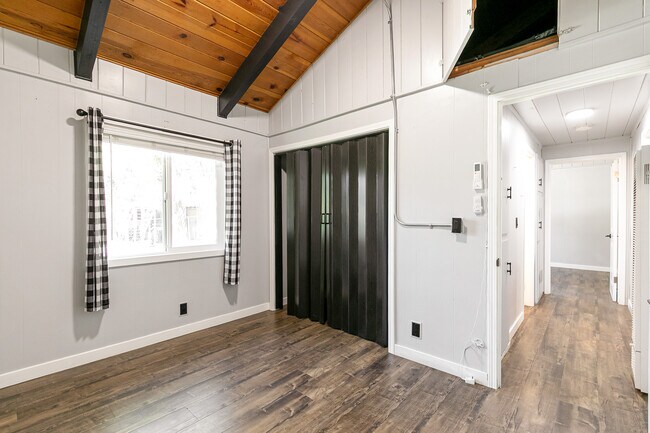 Building Photo - 108 Greenspot Blvd