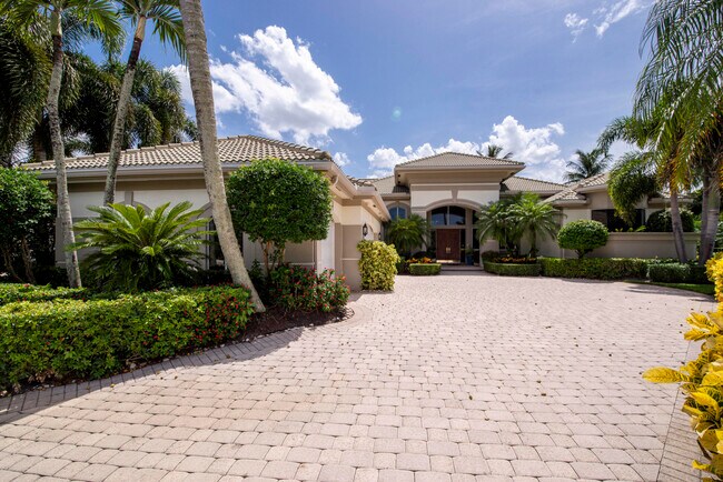 Building Photo - 59 St James Dr
