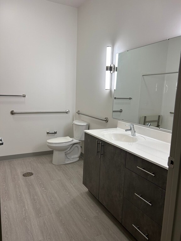 Building Photo - 626 Main St