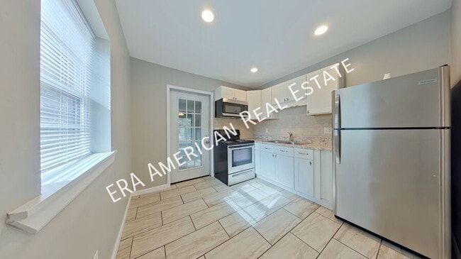 Building Photo - 507 Fir Ave