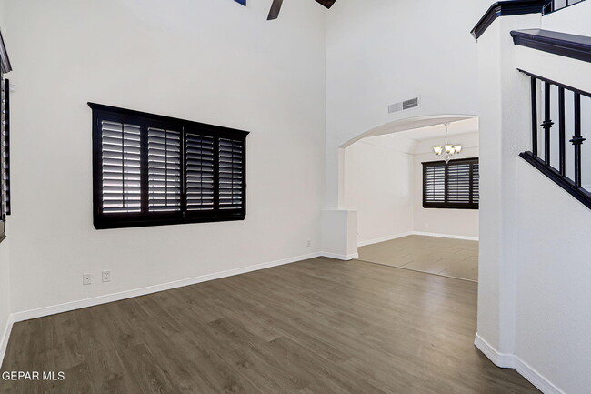 Building Photo - 13913 Golden Mesa Ct