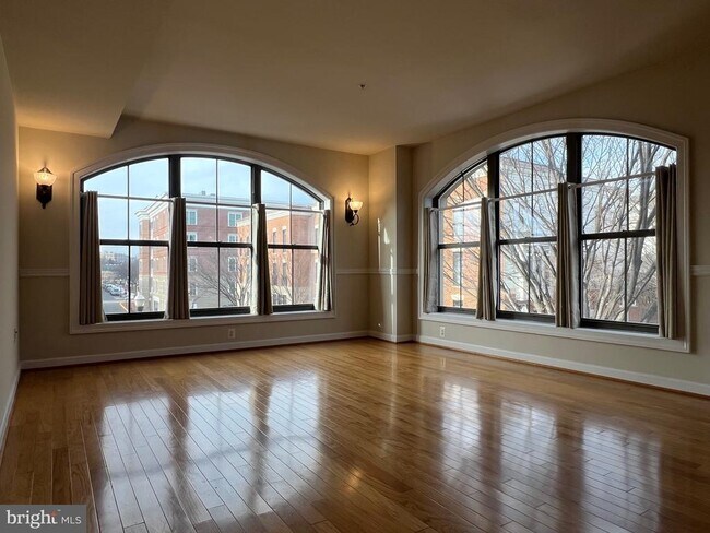 Building Photo - 485 Harbor Side St