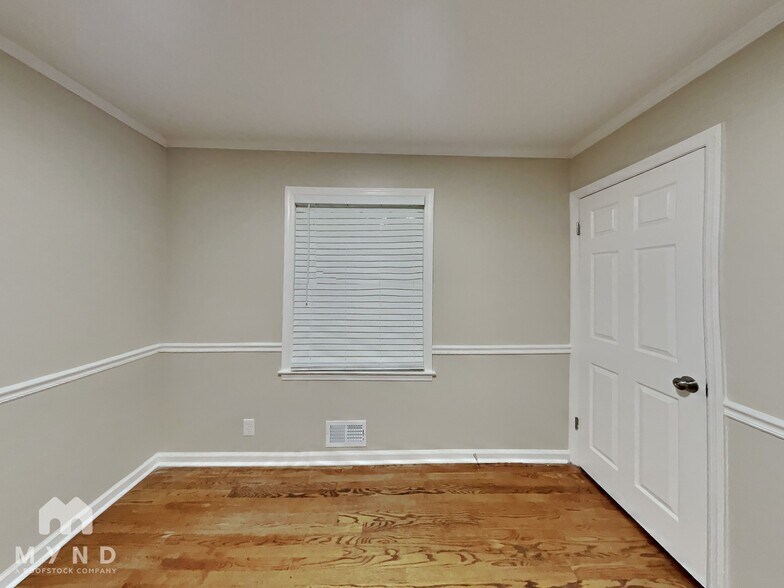 Building Photo - 4617 Tucson Trail SW