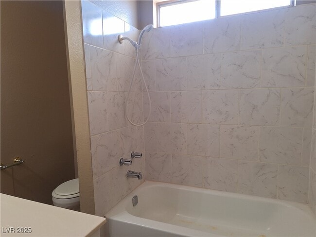 Building Photo - 6831 Legalla Ln