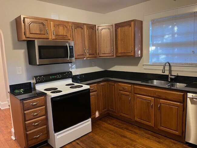 Building Photo - House in Plaza Midwood