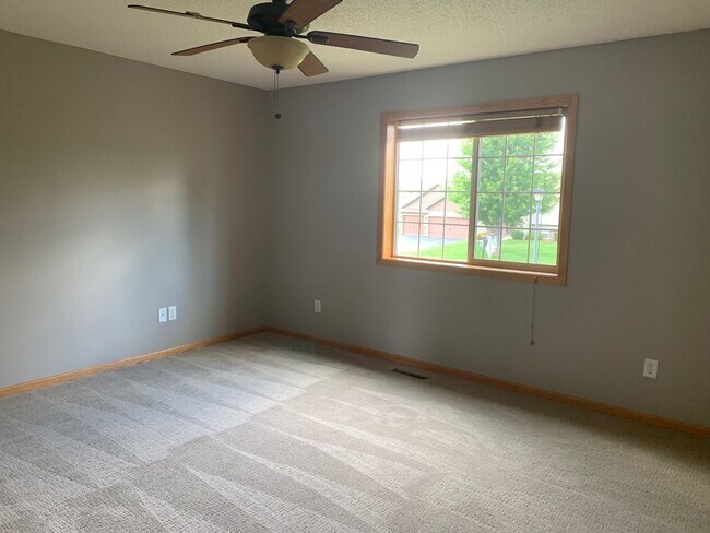 Building Photo - 4 Bed | 2 Bath House in Andover School District