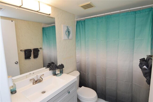 Building Photo - 12760 Indian Rocks Rd