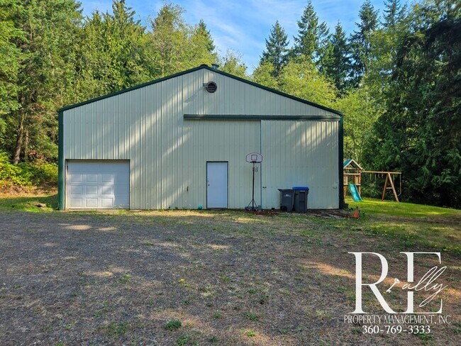 Building Photo - Spacious Port Orchard Home with Acreage, H...