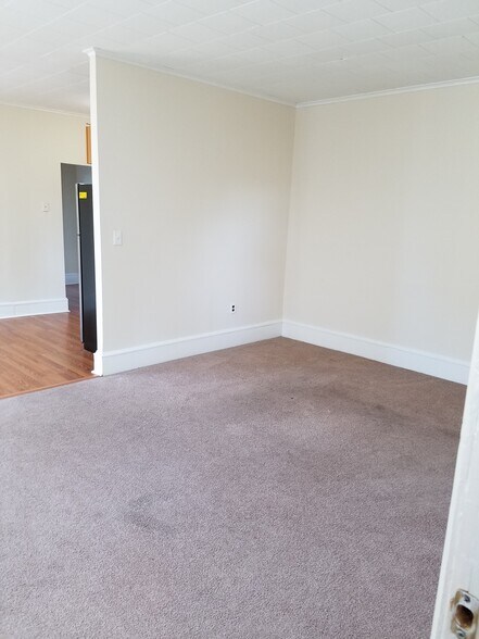 Living Room - 1639 Sanderson Ave