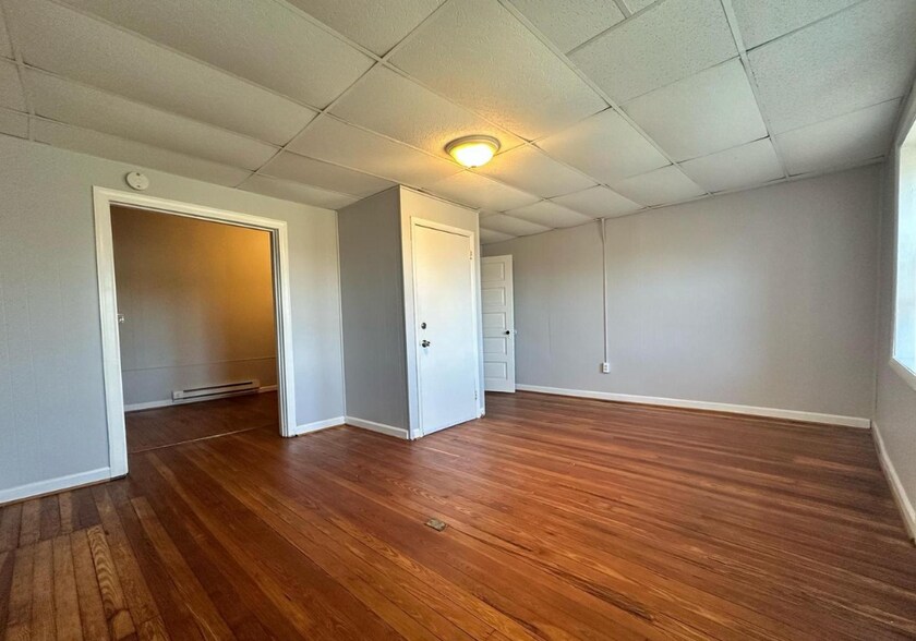 Building Photo - 3306 Auchentoroly Ter