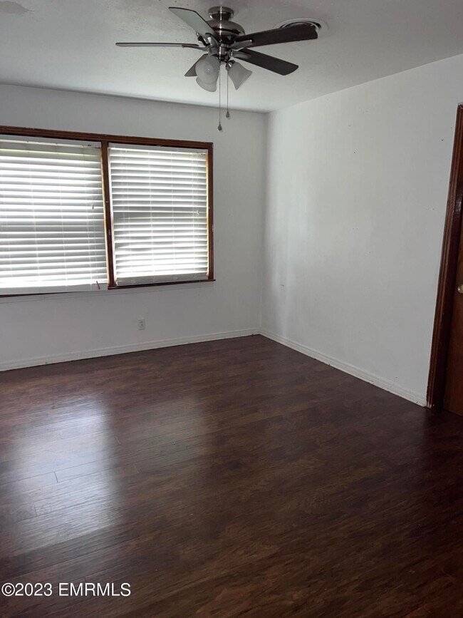 Building Photo - 10570 Woods Rd