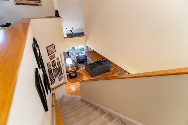 Building Photo - 68 Village Dr